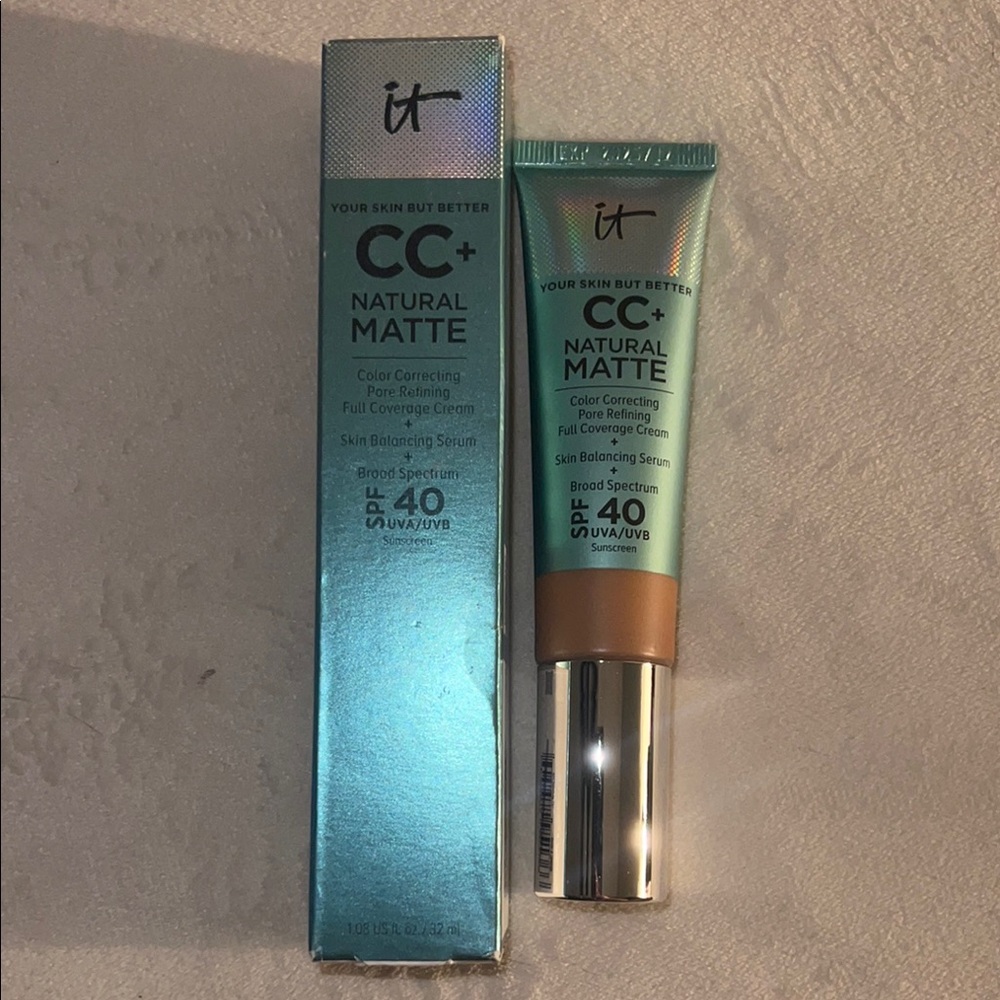 IT Cosmetics Blue and Silver Foundation